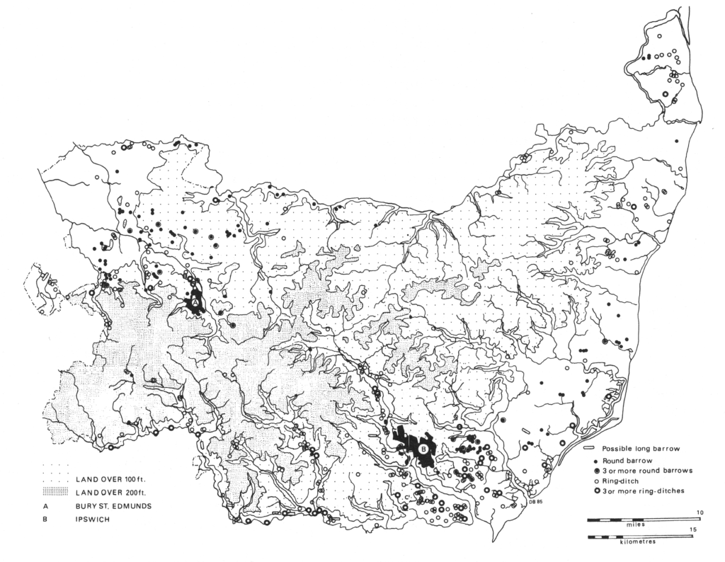 Prehistorical burial mounds in Suffolk showing those still visible above ground, and flattened mounds whose ditches have been recovered by aerial photography. The main concentrations avoid the heaviest, most forested land in the centre of the county.